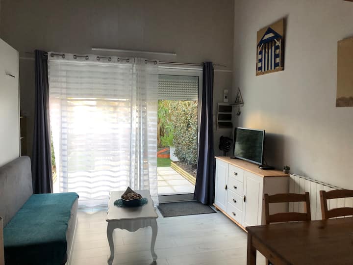 Gîte De 4 Couchages Au Pied De Noirmoutier - Plage de la Barre-de-Monts (La Bergère)