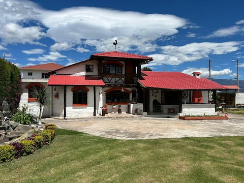 Beautiful cottage near Quito airport