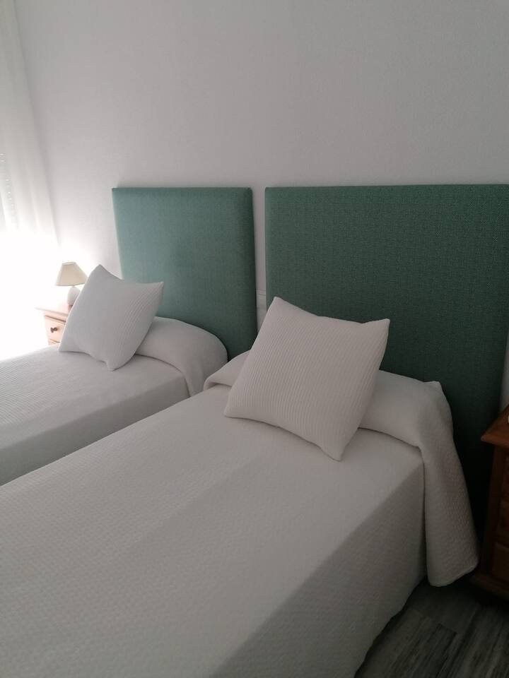 غرفة النوم 2