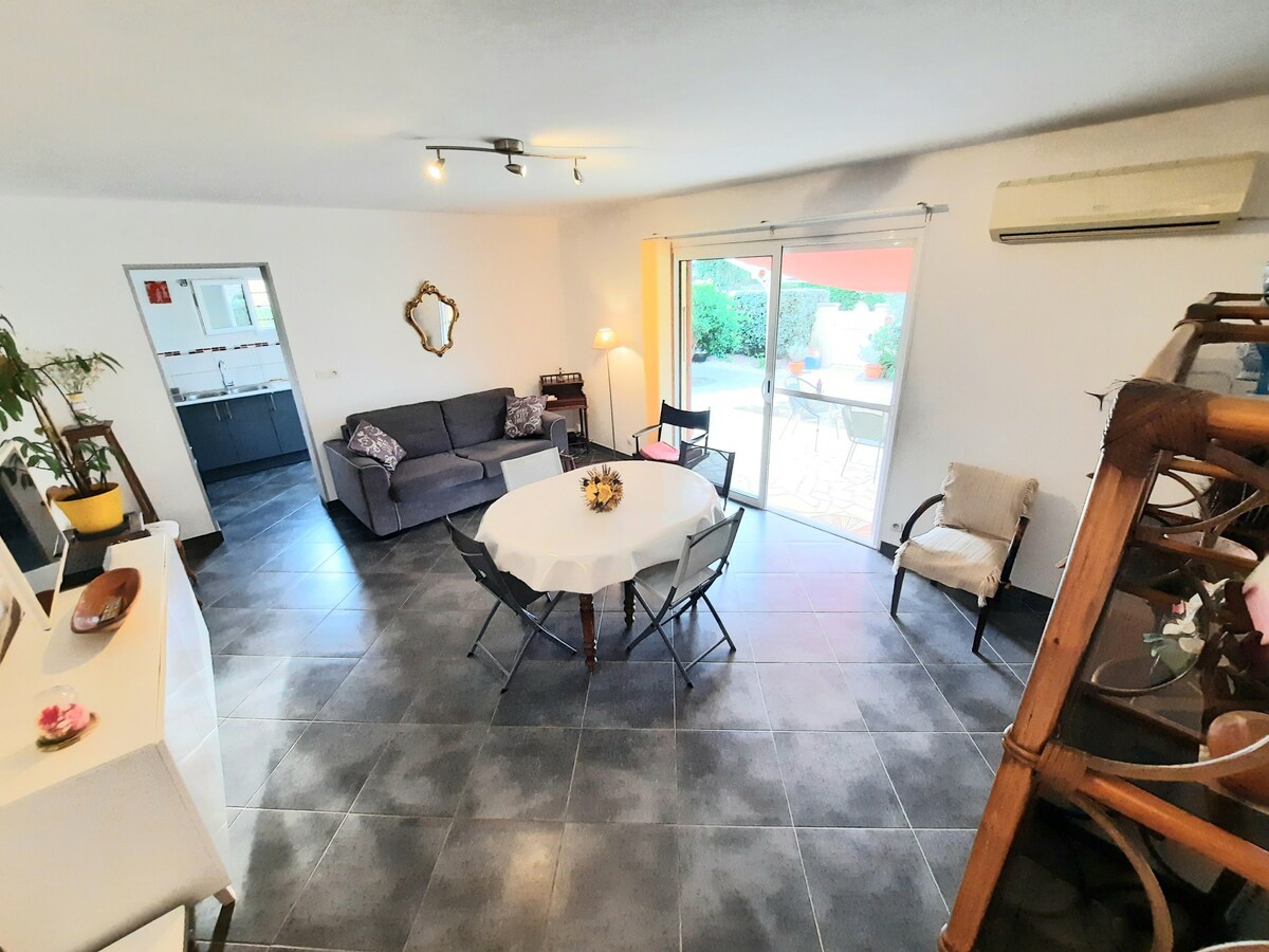 غرفة المعيشة