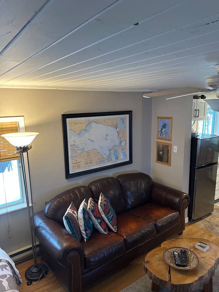 Guest Cottage Retreat In Callander Bay - Lake Nipissing