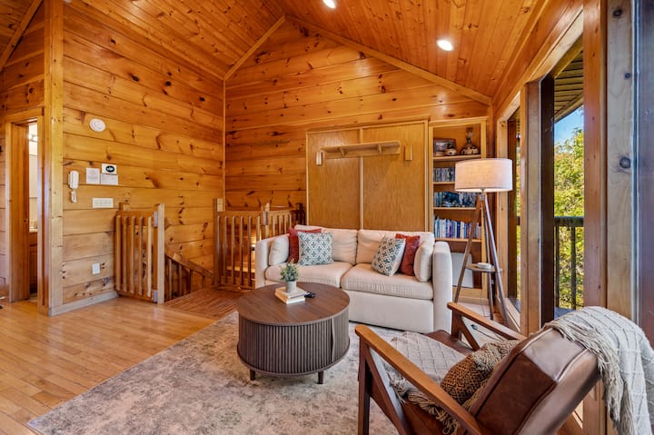 Little Bearadise: Your Smoky Getaway - Cabins for Rent in