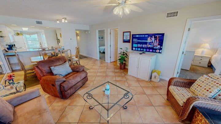 Seacrest 605 Is A 2 Br Gulf Front On Okaloosa Island By Redawning - Fort Walton Beach, FL