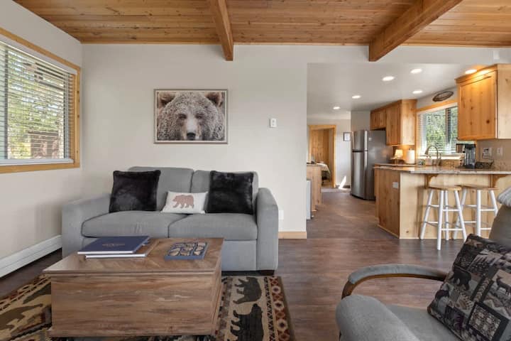 Hot Tub And Seclusion At Stone Cliff Cabin! - Nederland, CO