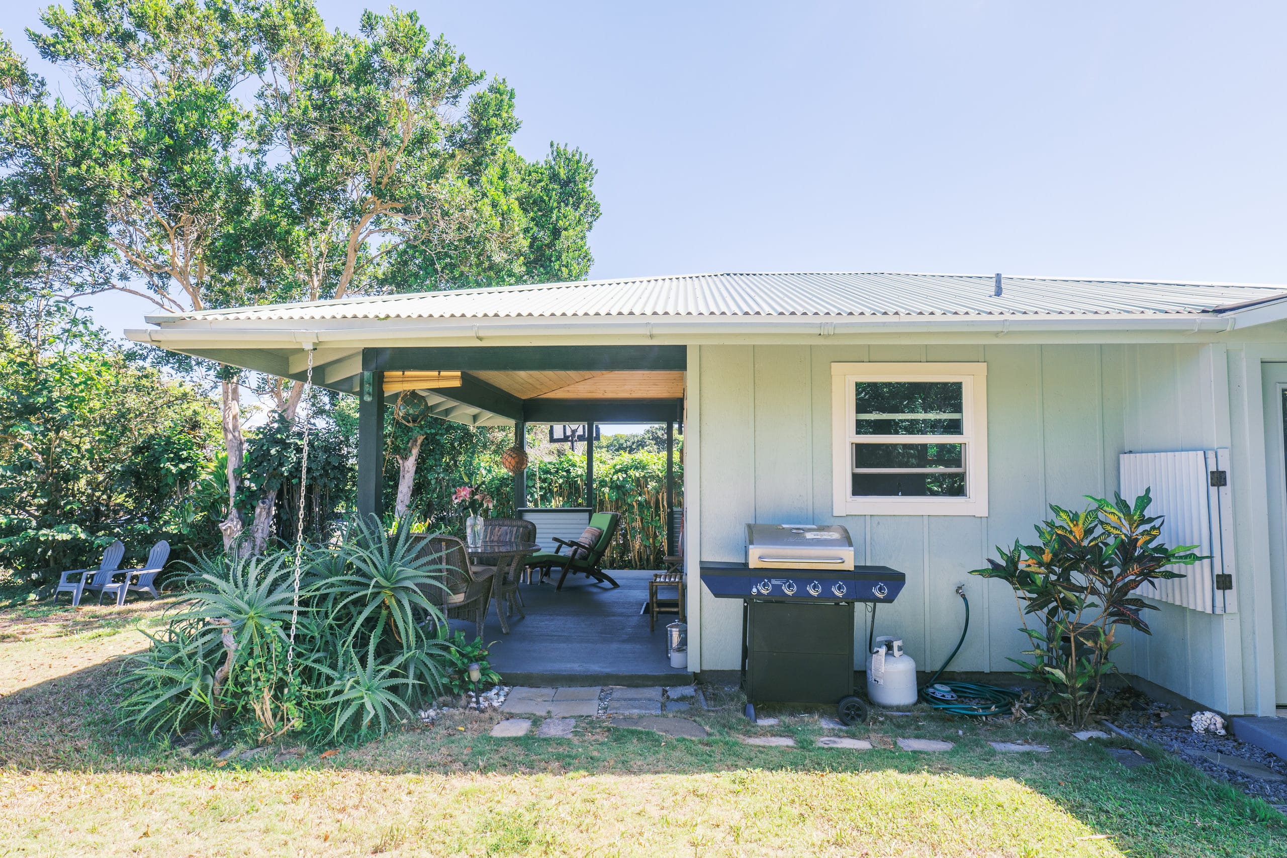 Hale Iki, new cottage in Hawi town - Photo 14