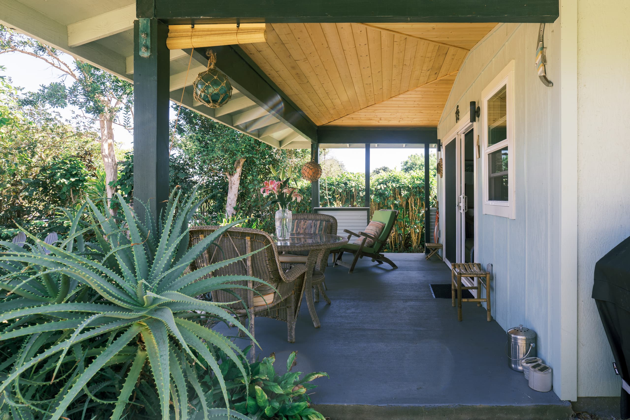 Hale Iki, new cottage in Hawi town - Photo 1