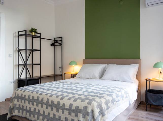 Two Flats in the same building for big groups gallery image 3