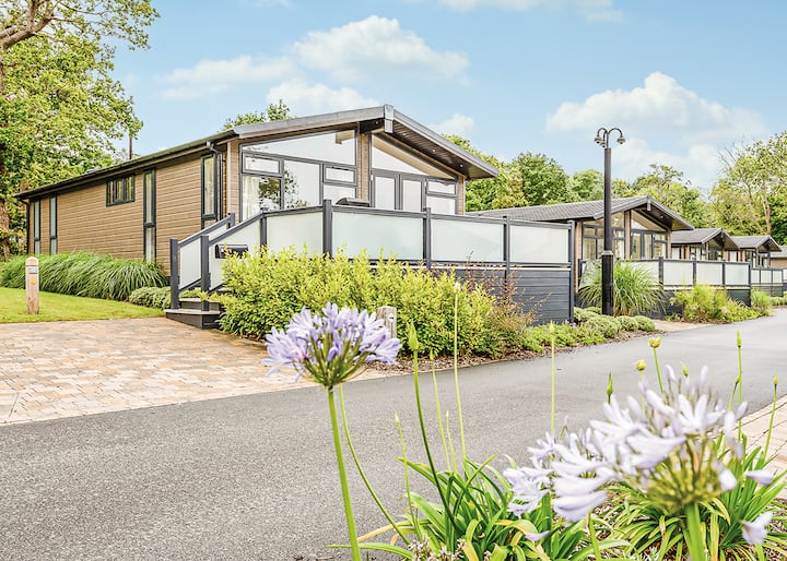 Swinburne Elegance - Isle of Wight