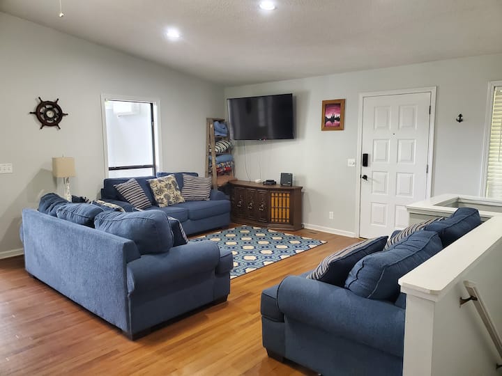 Lake Martin House With Plenty Of Space! - Lake Martin, AL