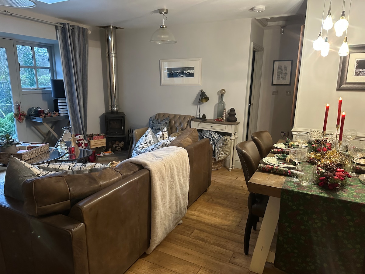 Popular Airbnb listing: Child/ Dog Friendly Luxury Northumberland Coast in Belford