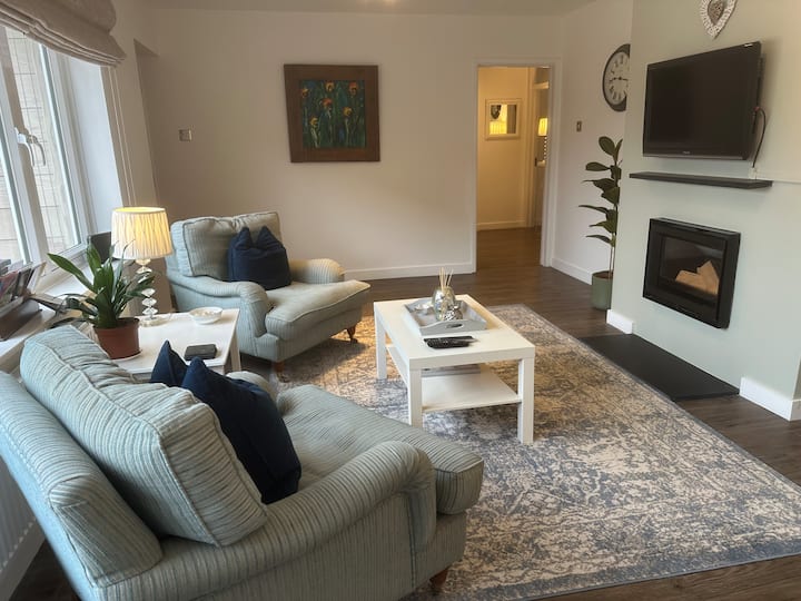 With Private Lounge, Benson - Berkshire