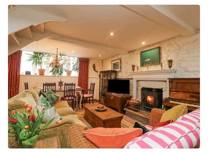 Relaxing Historic Roncon's Villa, The Paddock - Praa Sands