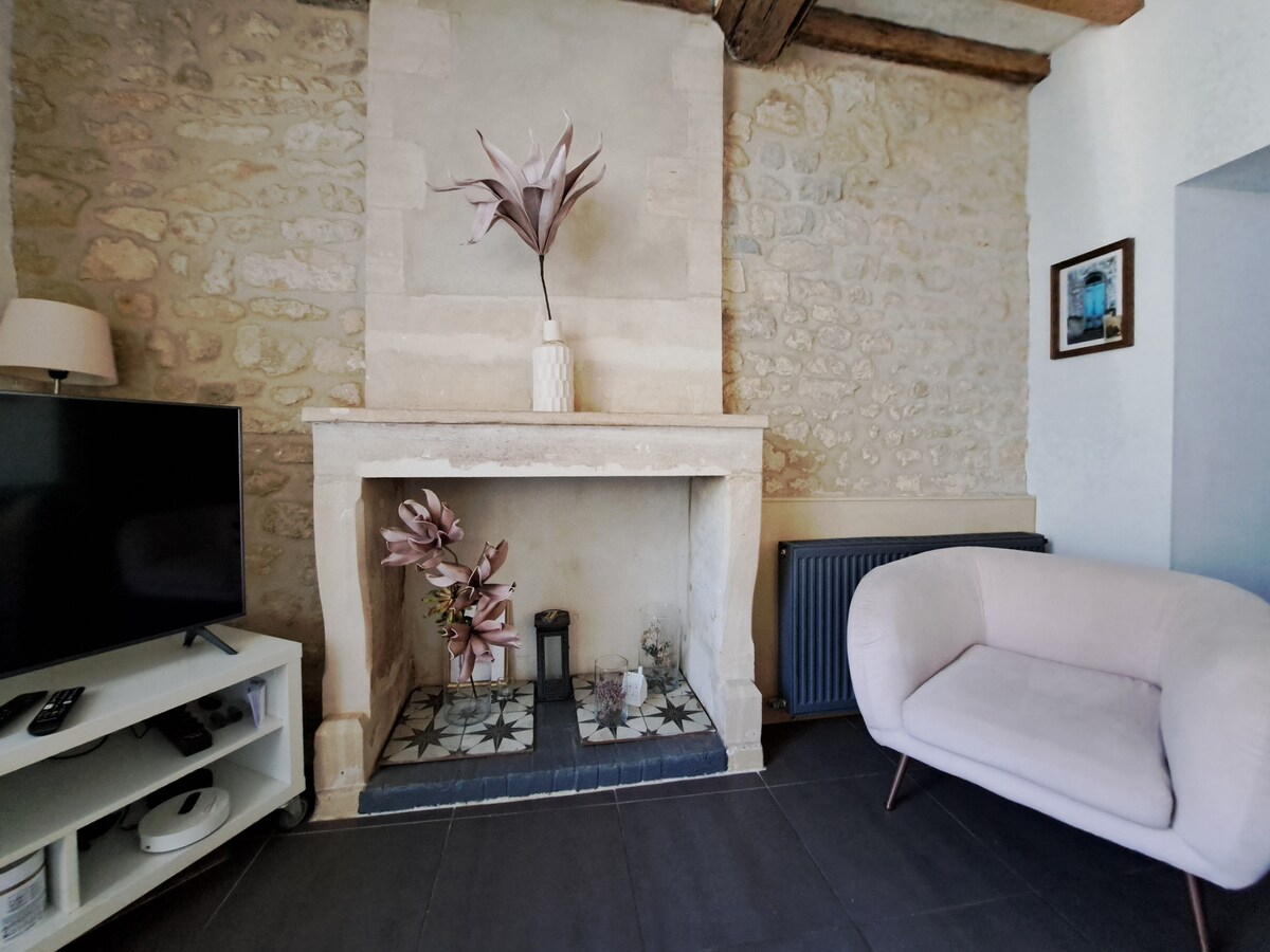 Top performing Airbnb: Townhouse in the center of Bayeux La Petite Bajocasse in Bayeux