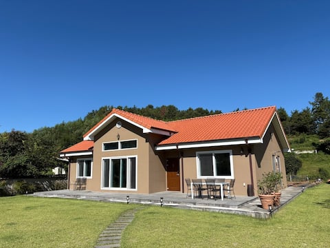 Secluded and relaxing Harim village country house, Stay: Spring (Cozy modern house)