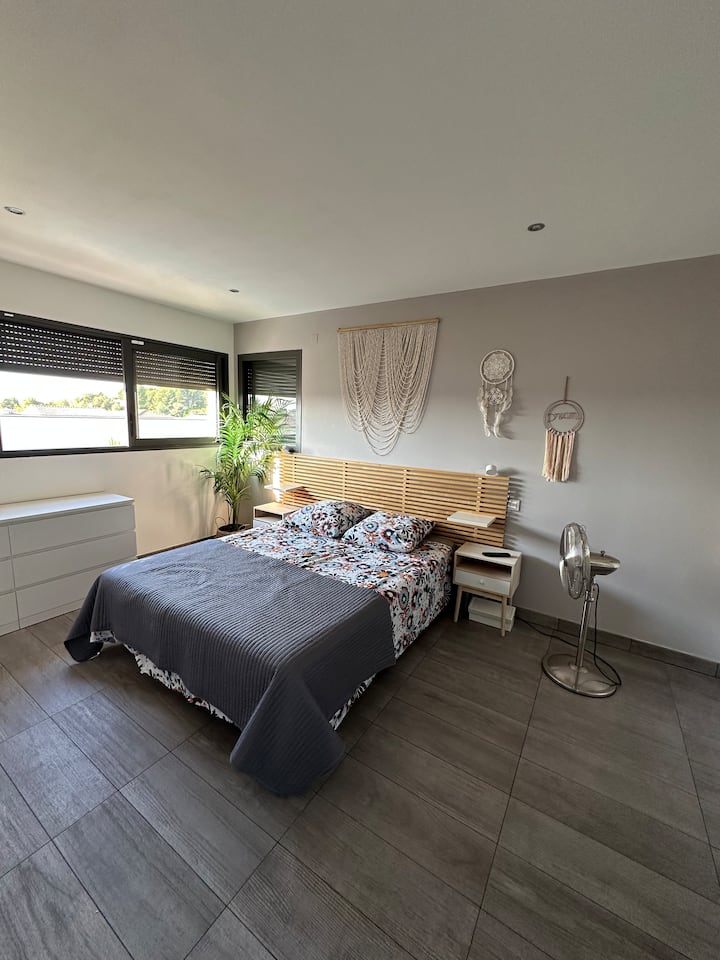 غرفة النوم 2