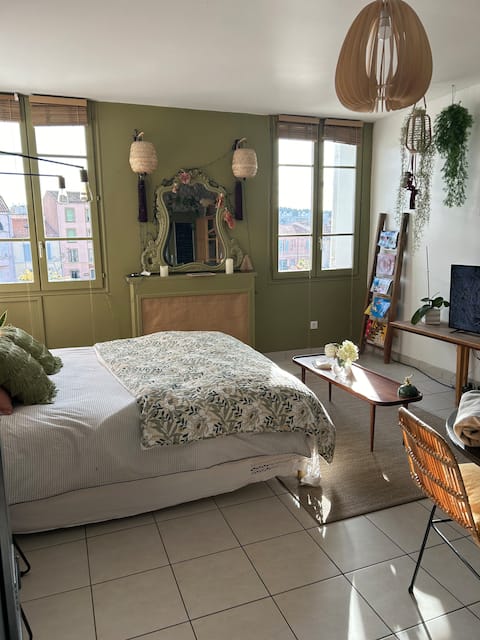 Top Airbnb: Pleasant studio on the Miroir aux Oiseaux in Martigues