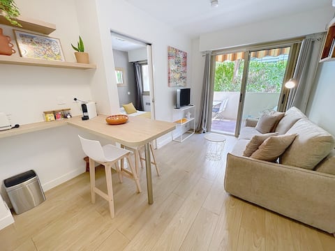 Successful Airbnb property: Cannes center, Charming 2p with quiet terrace in Cannes