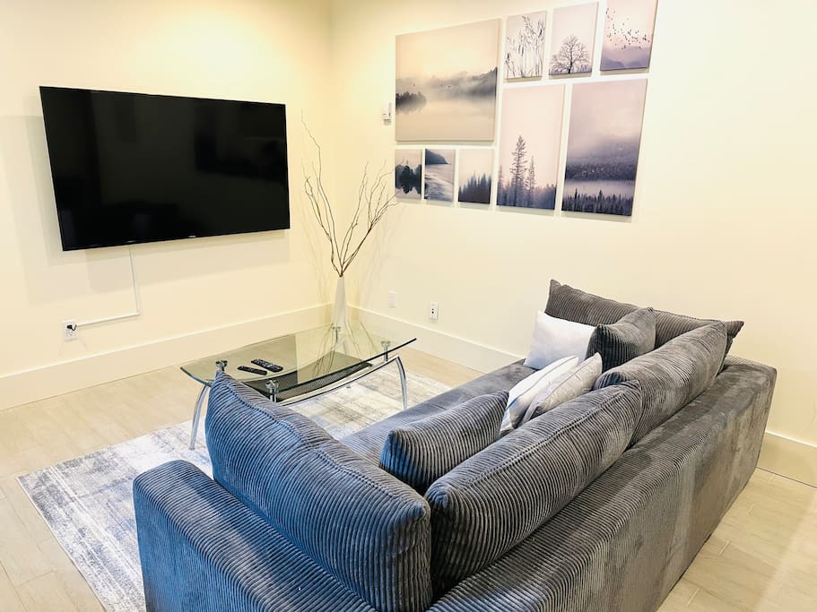 COMFY large 2 bedrooms ideal to explore. Basement.
