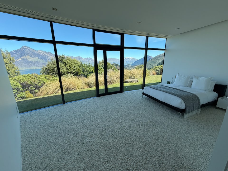 The Guesthouse at Jagged Edge, over Lake Wakatipu, Queenstown, Otago, New Zealand, photo 10 of 10