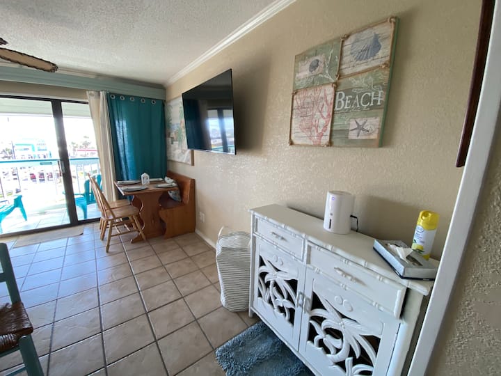 Casa del Mar top floor Beachfront with beach gear - Apartments for
