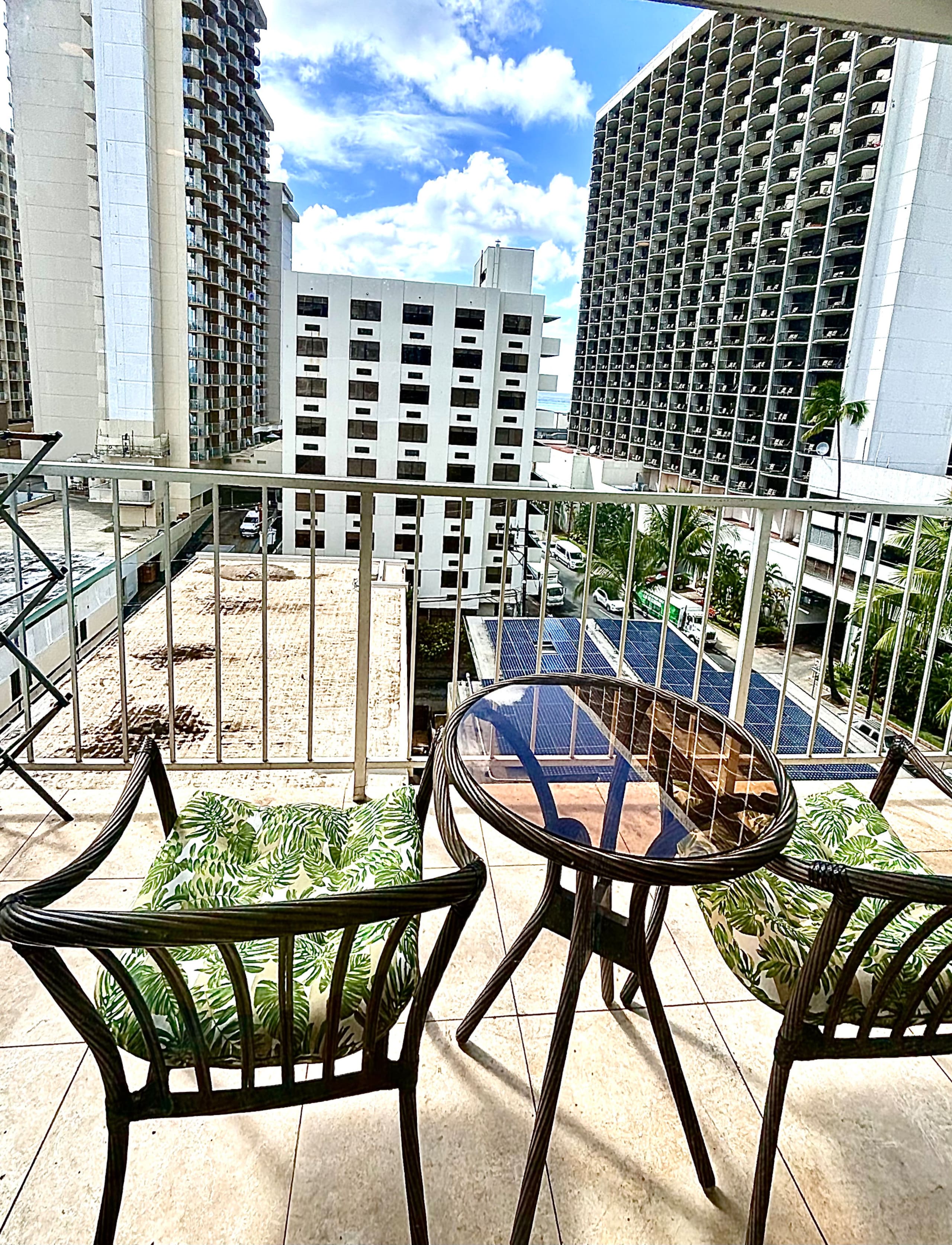 2 min to the Beach! Free Parking/AC/Washer/Dryer - Image 5