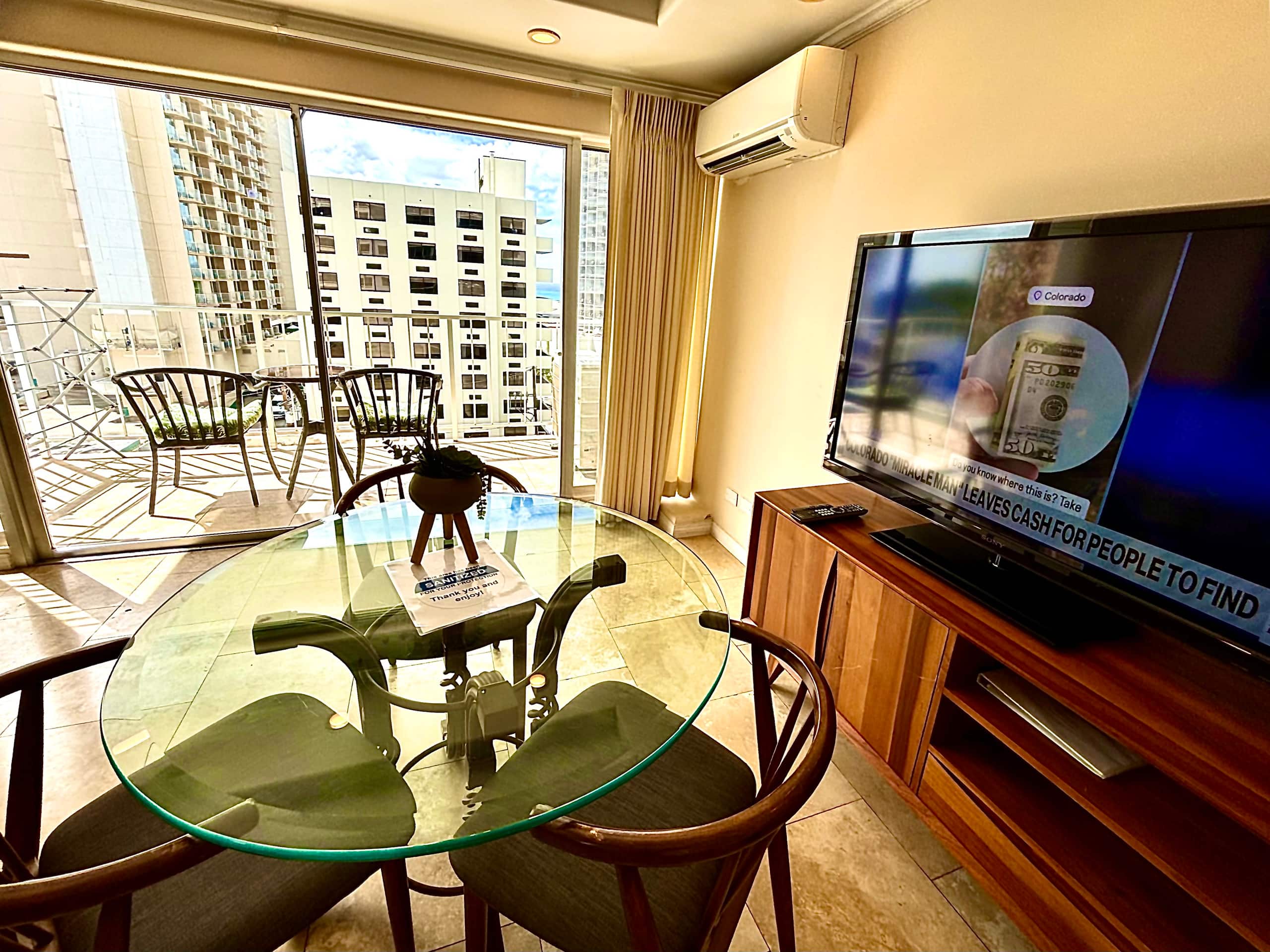 2 min to the Beach! Free Parking/AC/Washer/Dryer - Image 4
