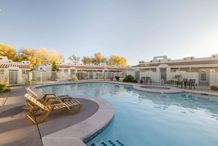 Poolside Retreat | Spa & Pickleball