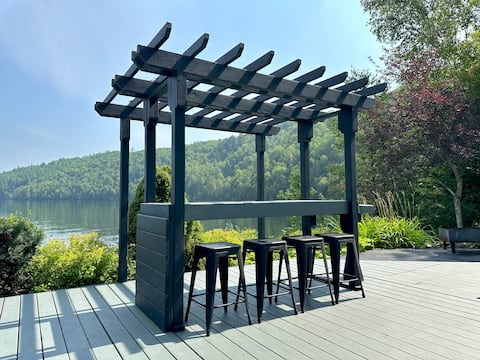 Hot Tub open year round. Lakehouse Paradise