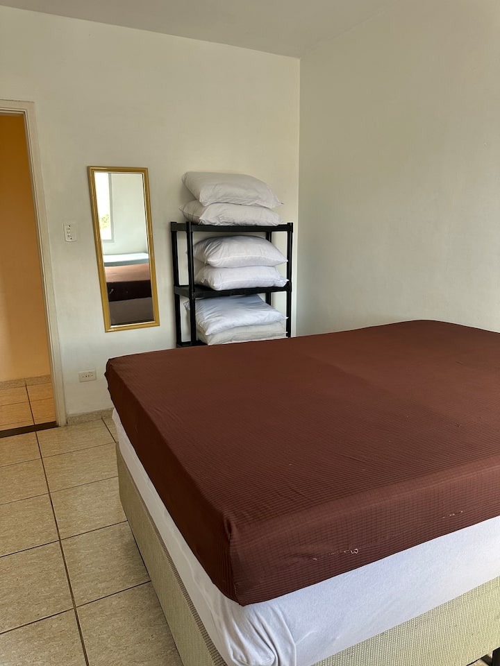 Dhomë gjumi 2