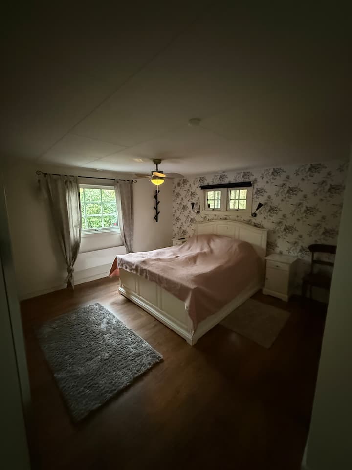Beautiful And Private With Heated Pool & Hot Tub - Perstorp