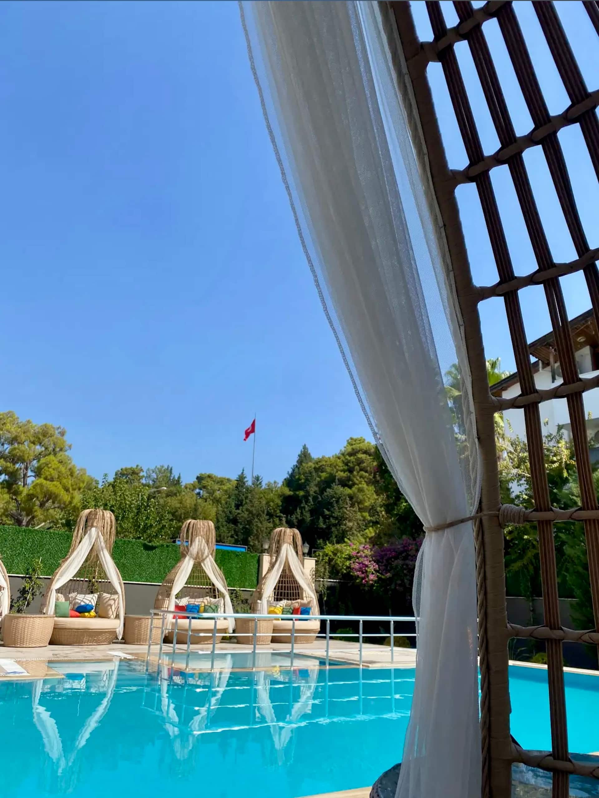 Deluxe bungalow 1+1 with pool