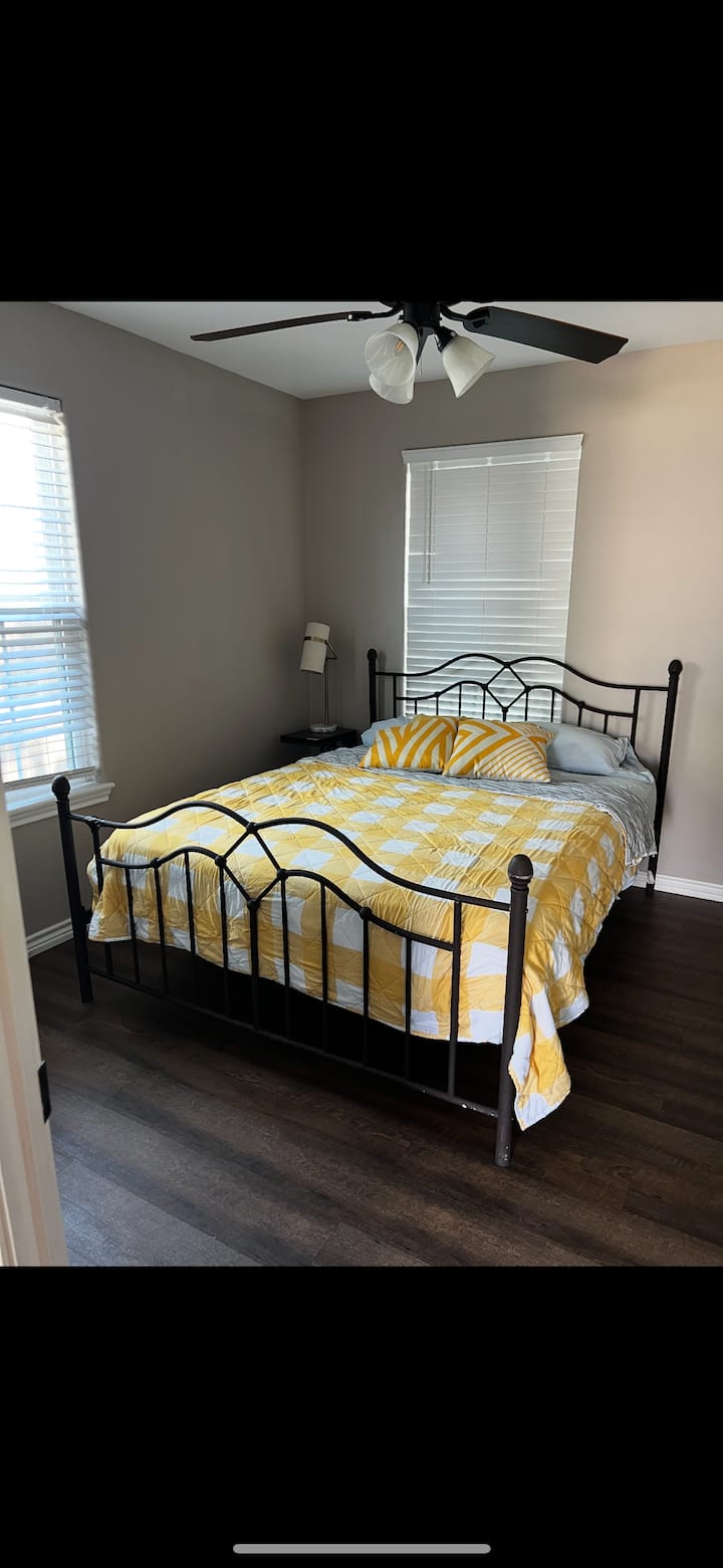 غرفة النوم 2