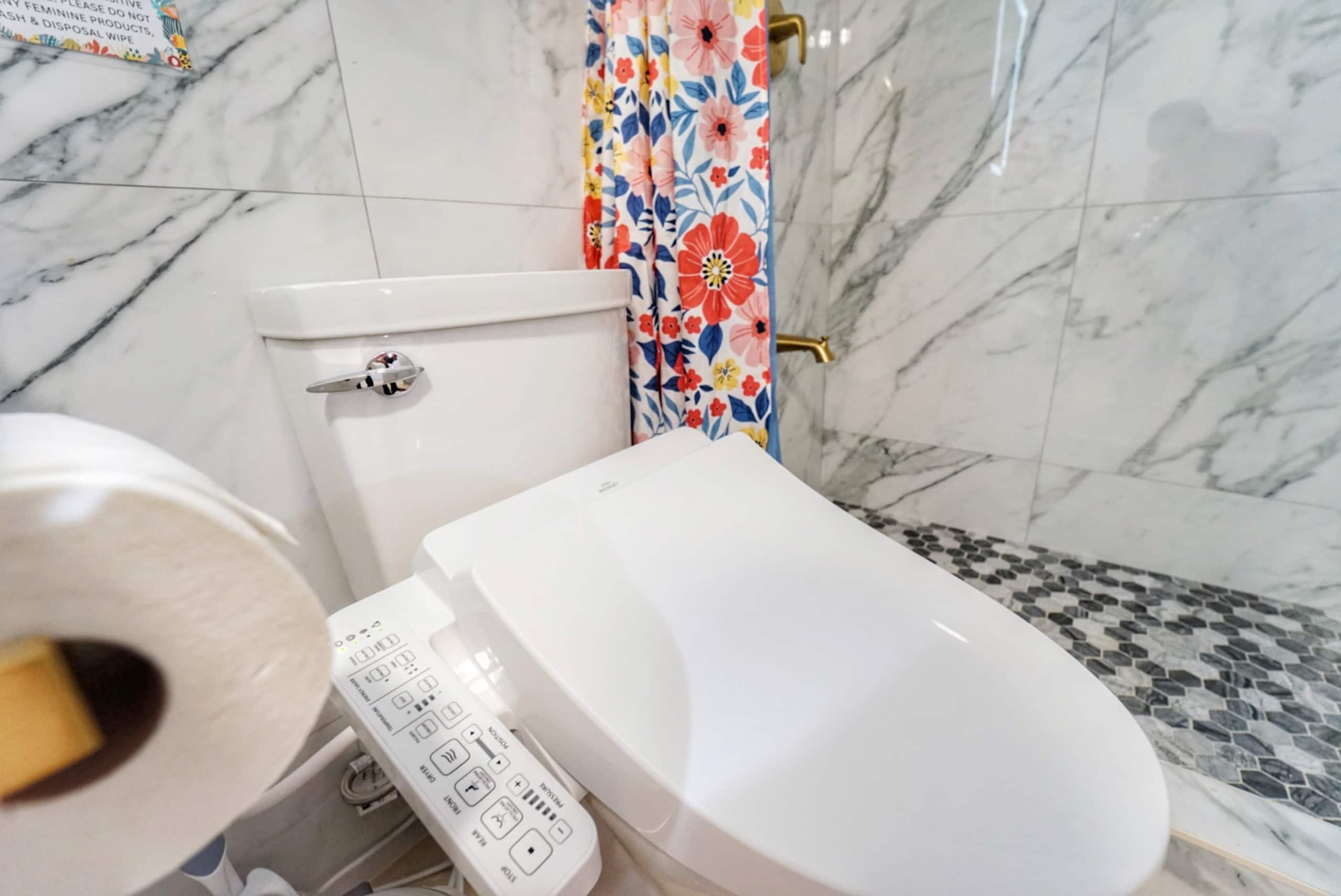Condo in Honolulu · ★4.92 · 1 bedroom · 3 beds · 1 bath - Image 93