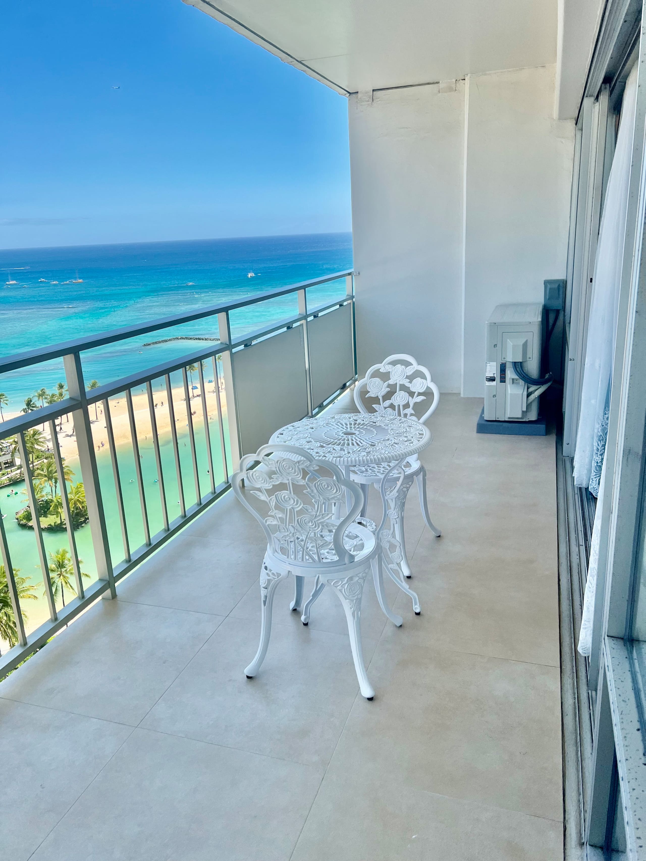 Condo in Honolulu · ★4.92 · 1 bedroom · 3 beds · 1 bath - Image 7