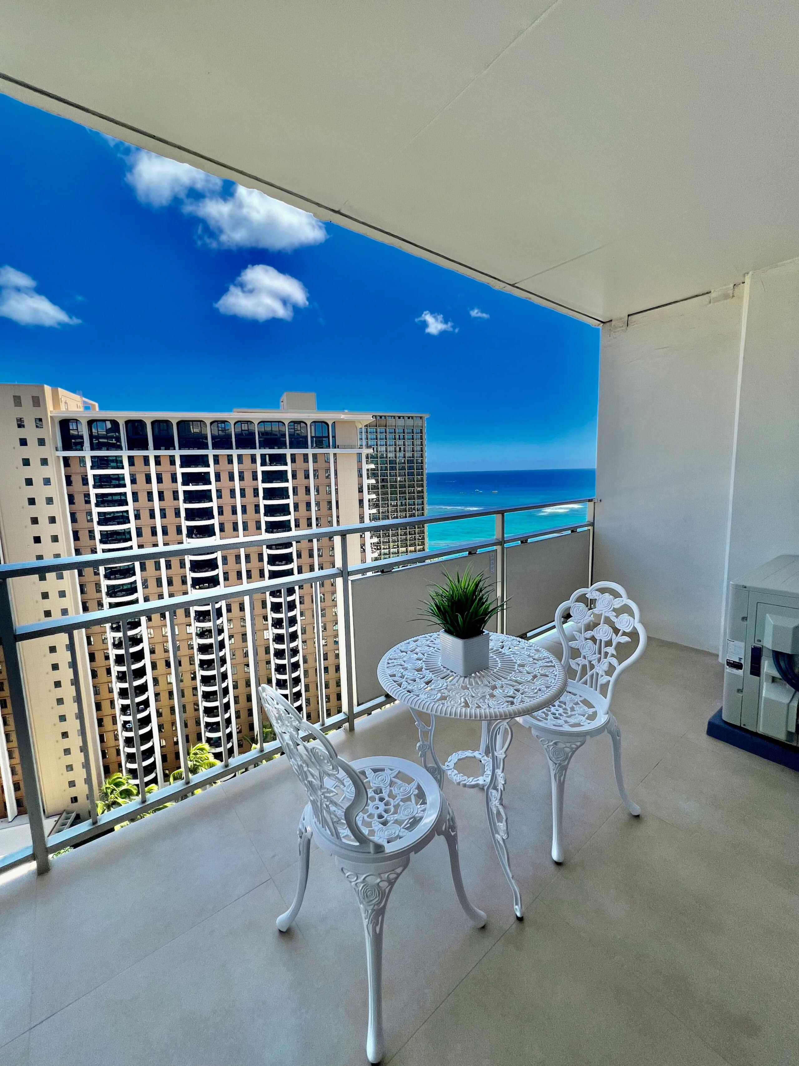 Condo in Honolulu · ★4.92 · 1 bedroom · 3 beds · 1 bath - Image 62