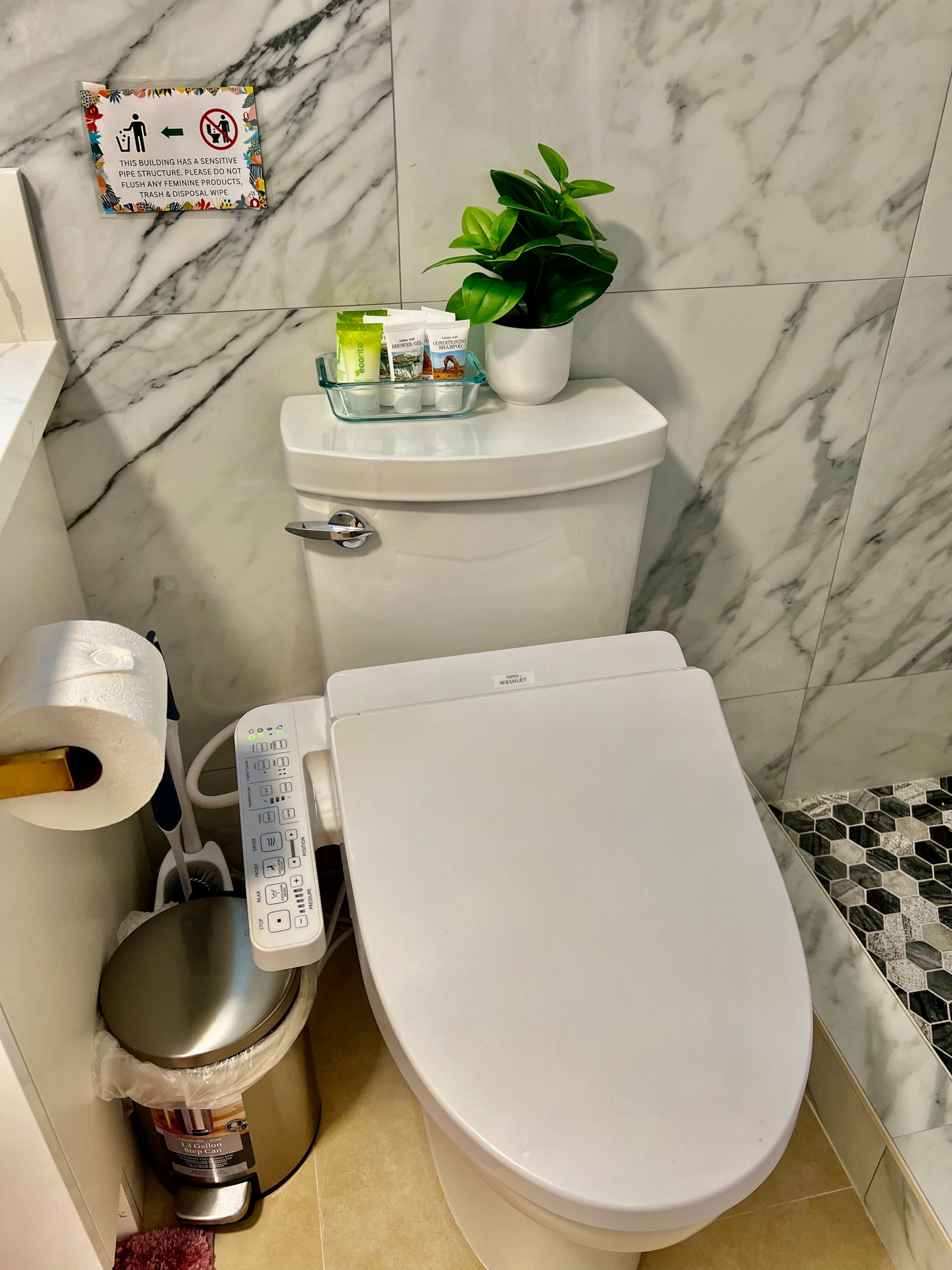 Condo in Honolulu · ★4.92 · 1 bedroom · 3 beds · 1 bath - Image 48