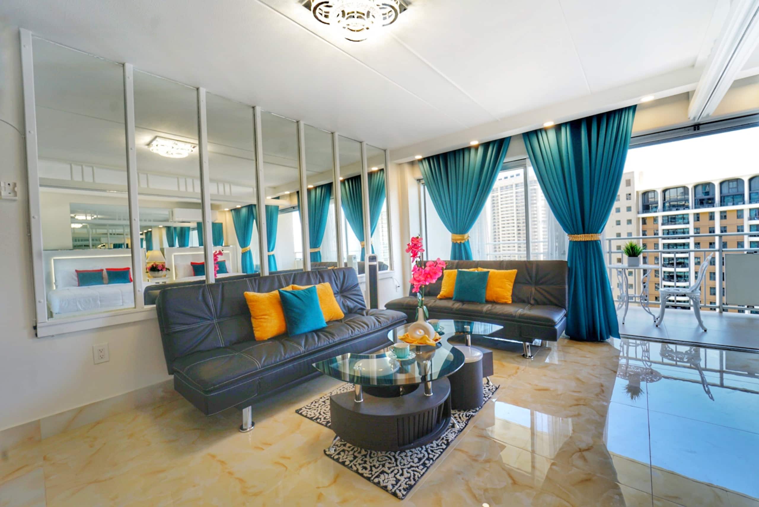 Condo in Honolulu · ★4.92 · 1 bedroom · 3 beds · 1 bath - Image 3