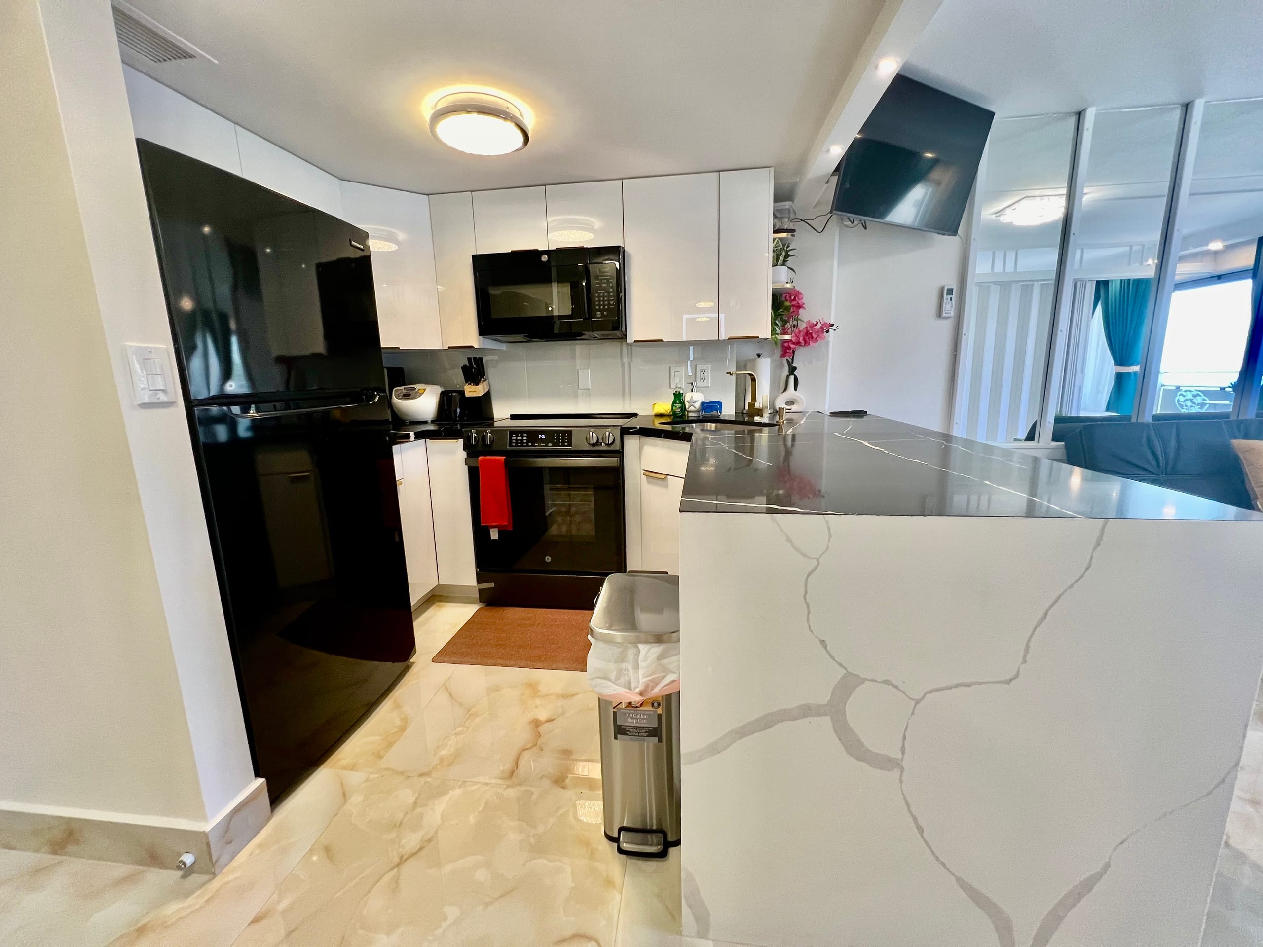 Condo in Honolulu · ★4.92 · 1 bedroom · 3 beds · 1 bath - Image 84
