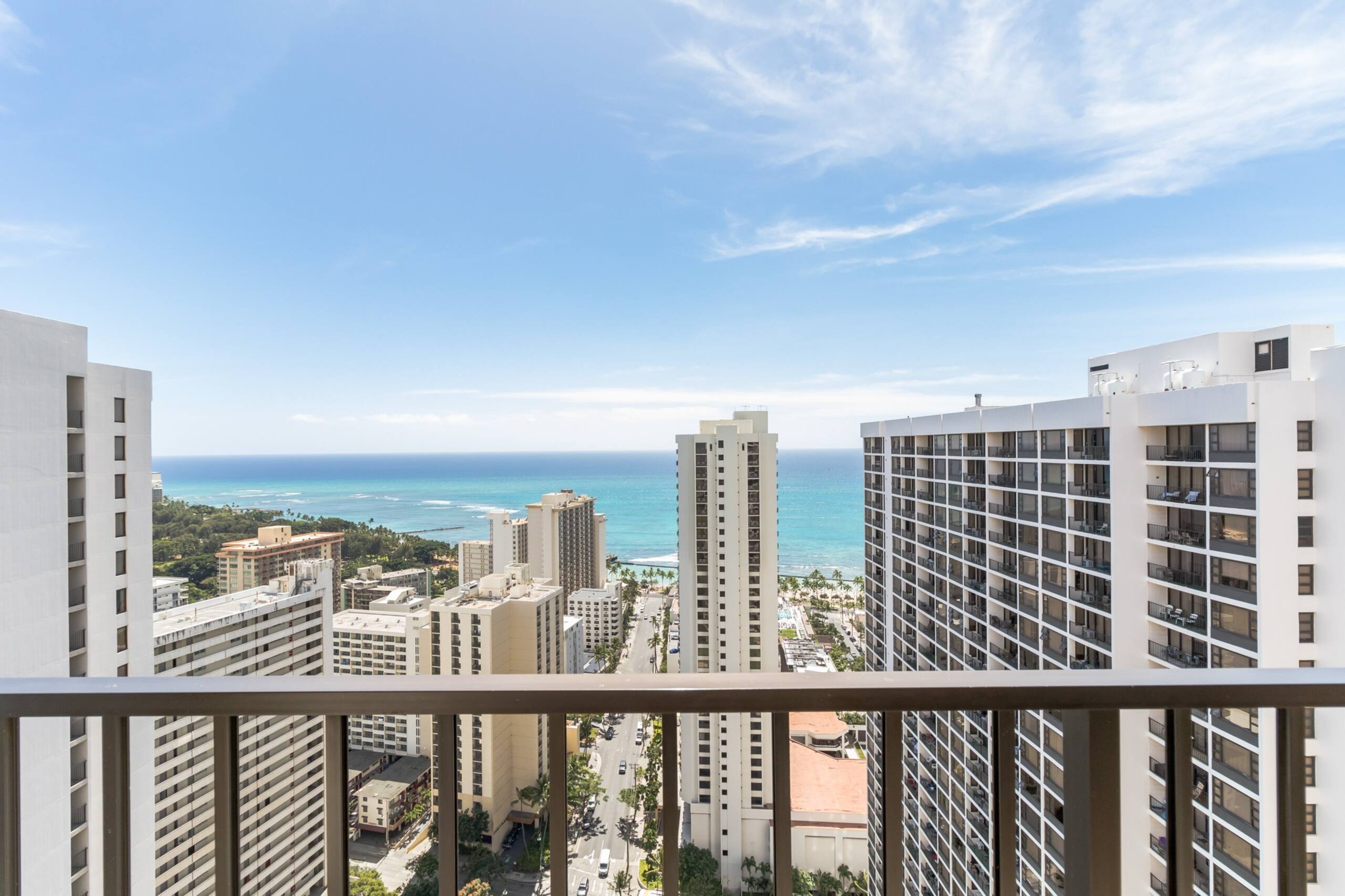 Condo in Honolulu · ★4.45 · 1 bedroom · 2 beds · 1 private bath - Image 29