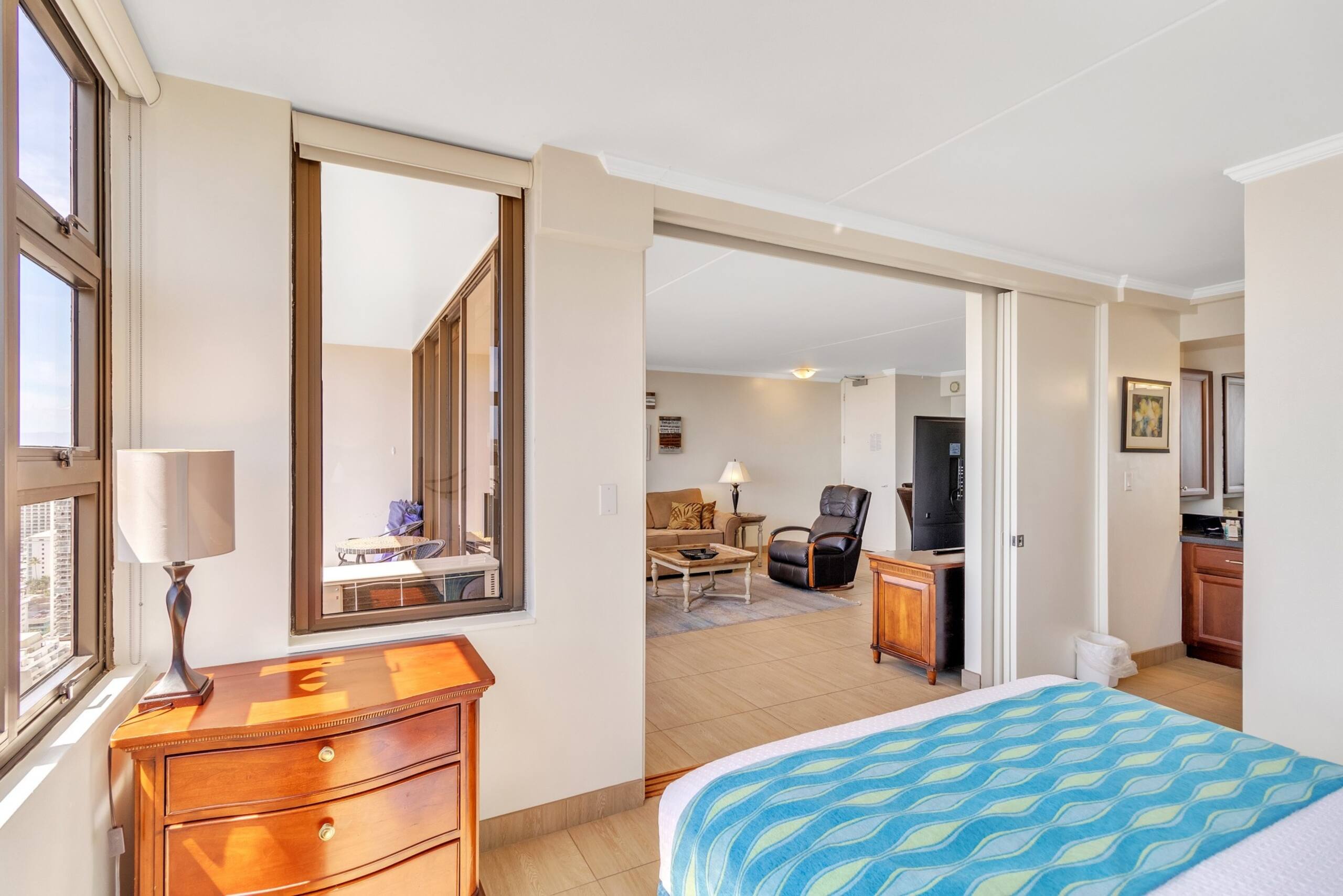 Condo in Honolulu · ★4.45 · 1 bedroom · 2 beds · 1 private bath - Image 23