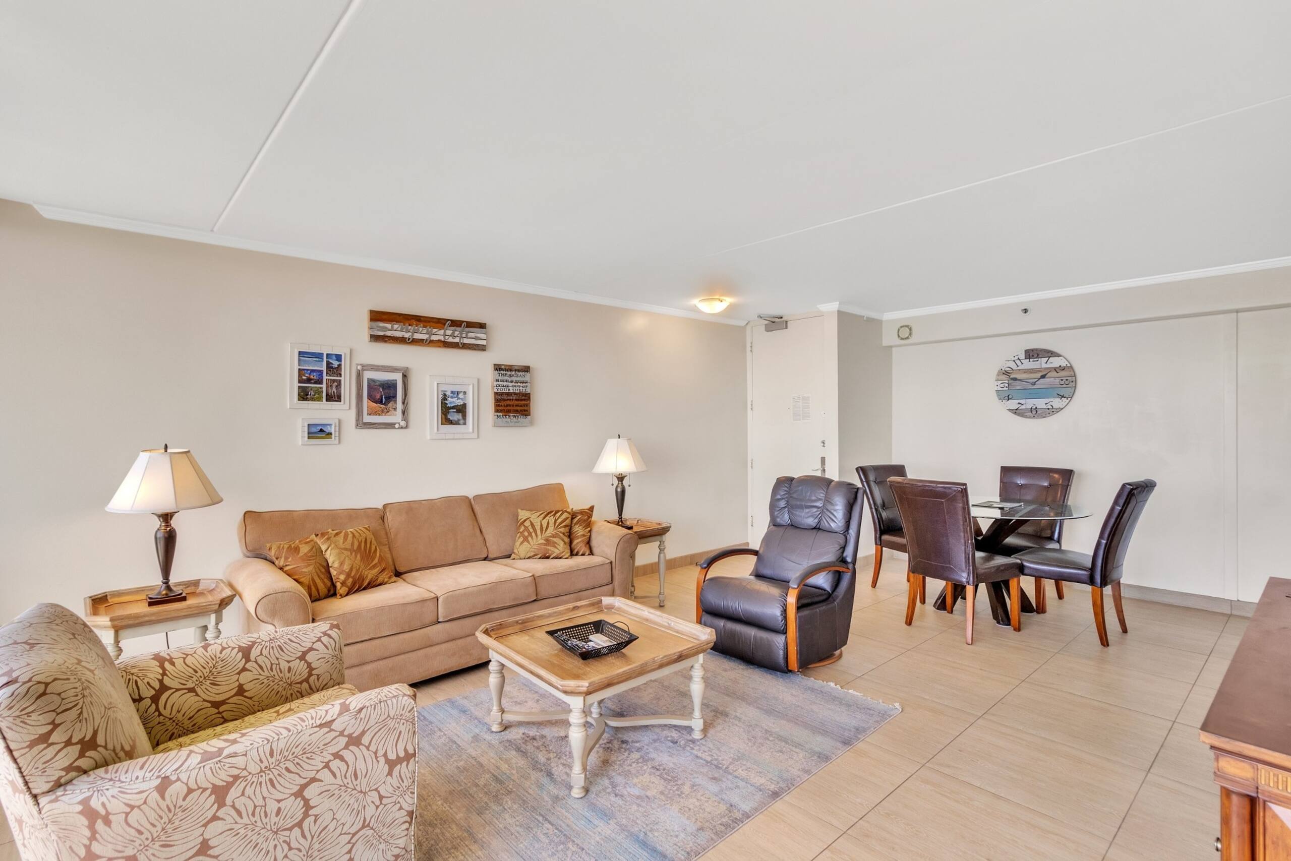 Condo in Honolulu · ★4.45 · 1 bedroom · 2 beds · 1 private bath - Image 18
