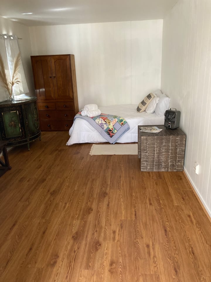 Habitación adicional en el patio trasero si se solicita 