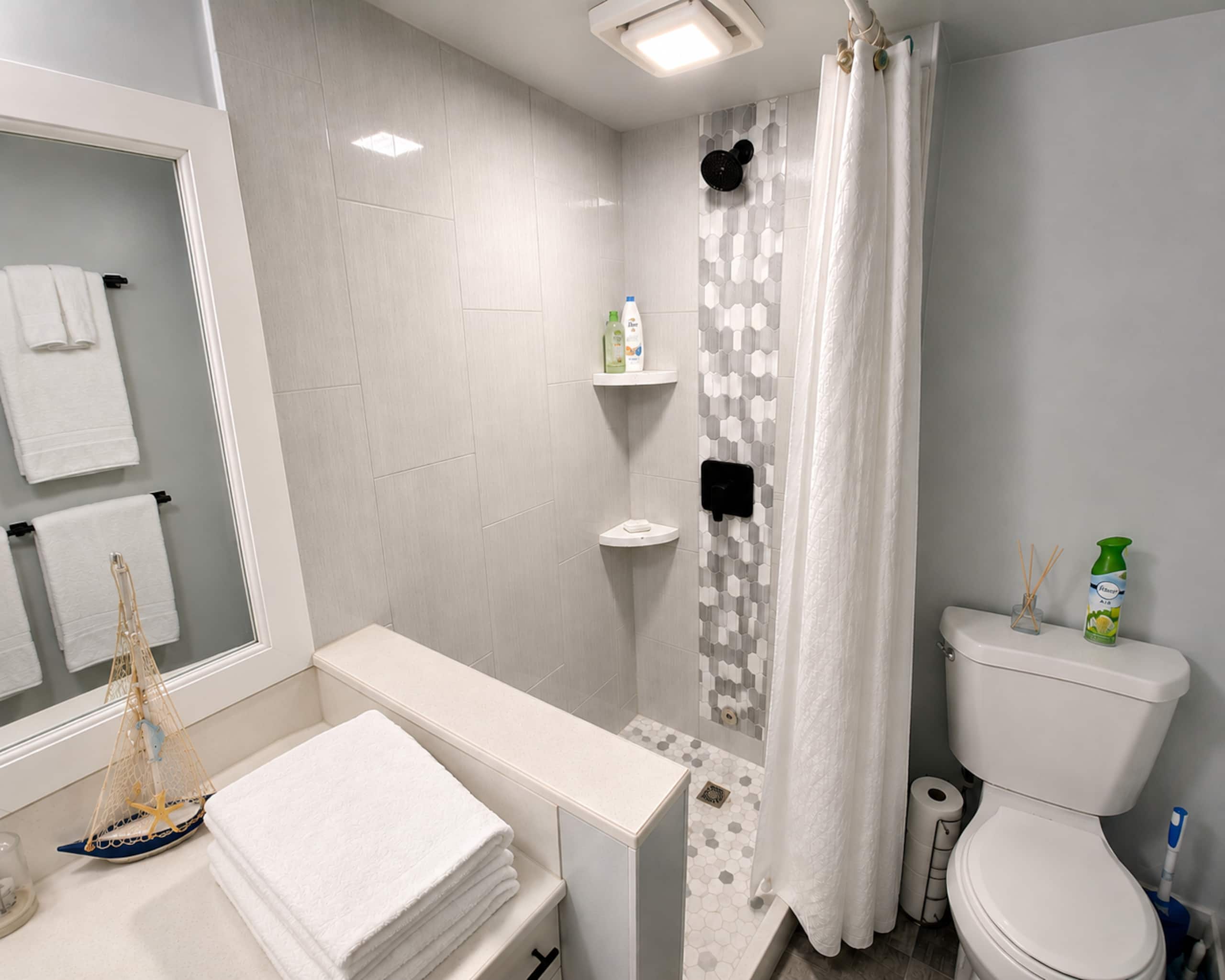 Condo in Honolulu · ★4.9 · 1 bedroom · 2 beds · 1 bath - Image 15