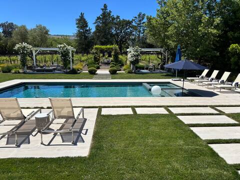 Spectacular 4 BR/5 BA Sonoma Vacation Estate