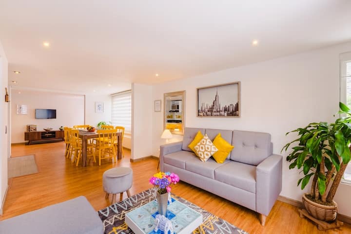 Casa Para Familias Y Empresas/zona De Trabajo - Bogotá