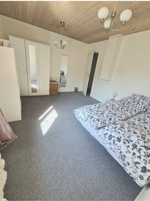 Two Private Large Double Rooms in a Large house