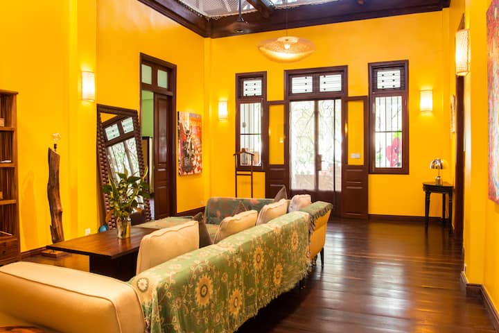 Historic Colonial Villa With Pool & Garden - Phnom Penh