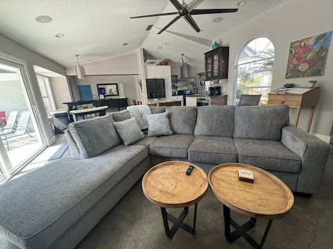 Top performing Airbnb: Entire Place- Private Pool- Panama City Beach in Upper Grand Lagoon