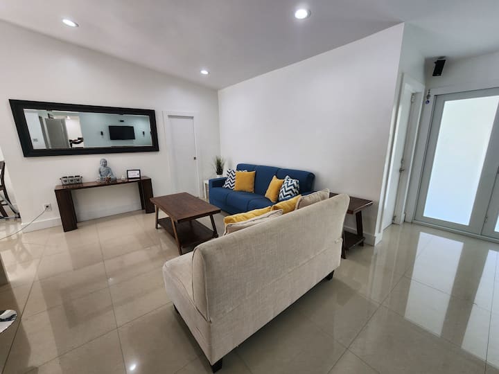 リビングルーム2