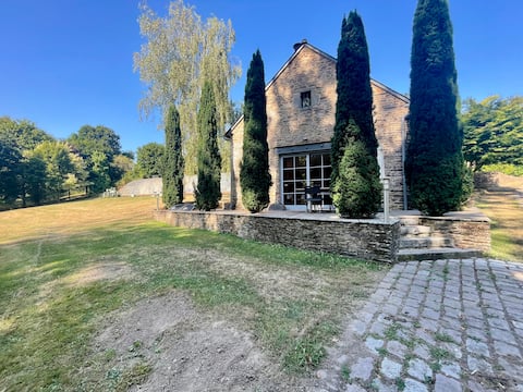 Gîte La Rifflais "L'étang" by a private pond